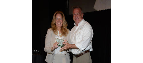 Lori Brigham of Washington, D.C. Receives Award from Association of Organ Procurement Organizations
